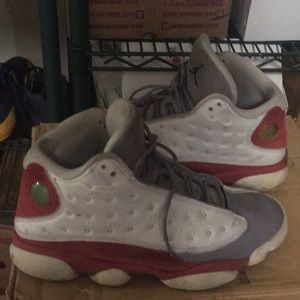 Jordan 13 (grey toes)